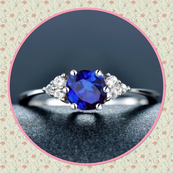 ❄️New❄️Beautiful Sapphire Party Ring❄️ - Picture 1 of 4